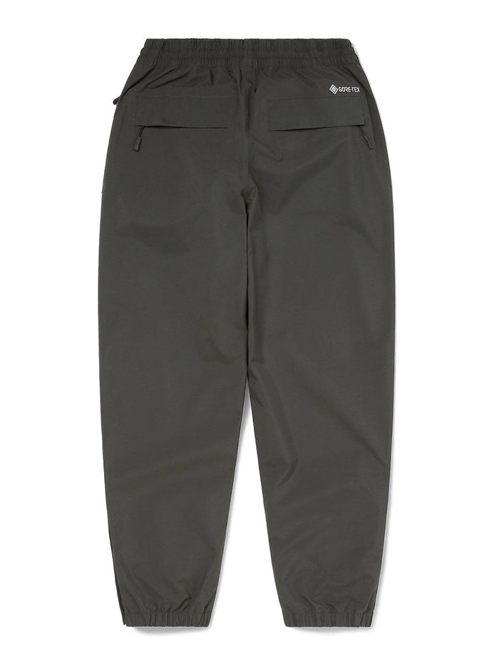Anyone familiar with gore-tex pant sizing??? I usually wear L in pants. :  r/PalaceClothing